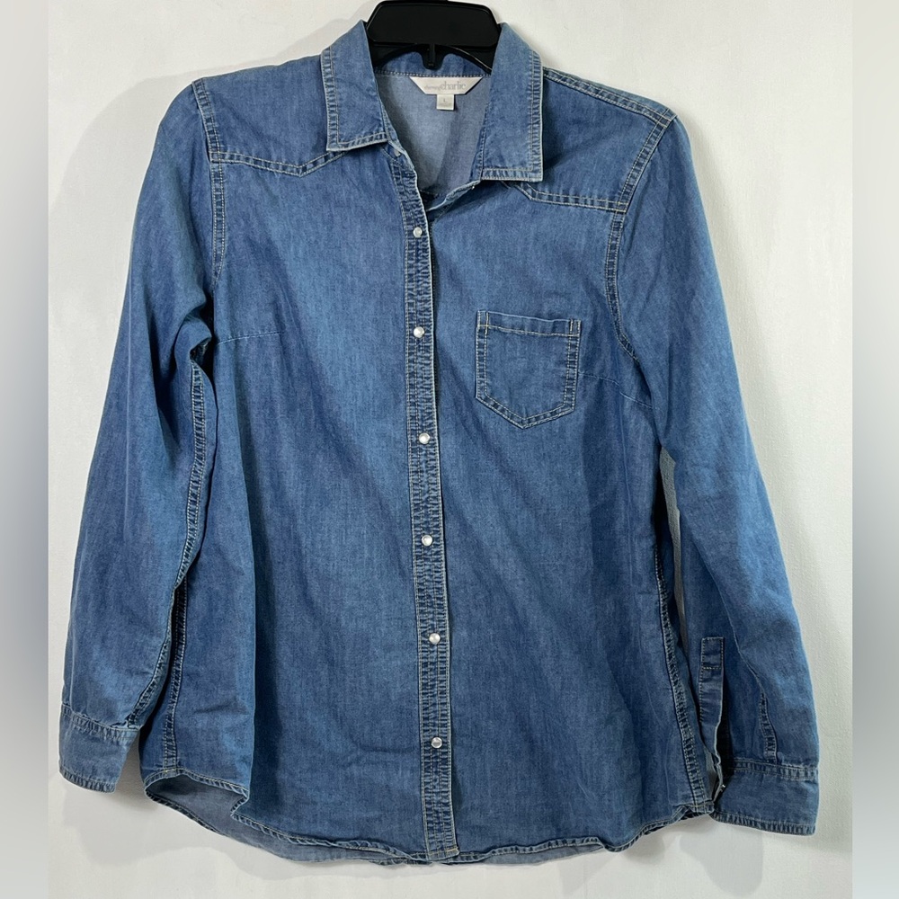 Charming Charlie Women’s Denim Blue Blouse Long Sleeves Snap Button Down Sz L